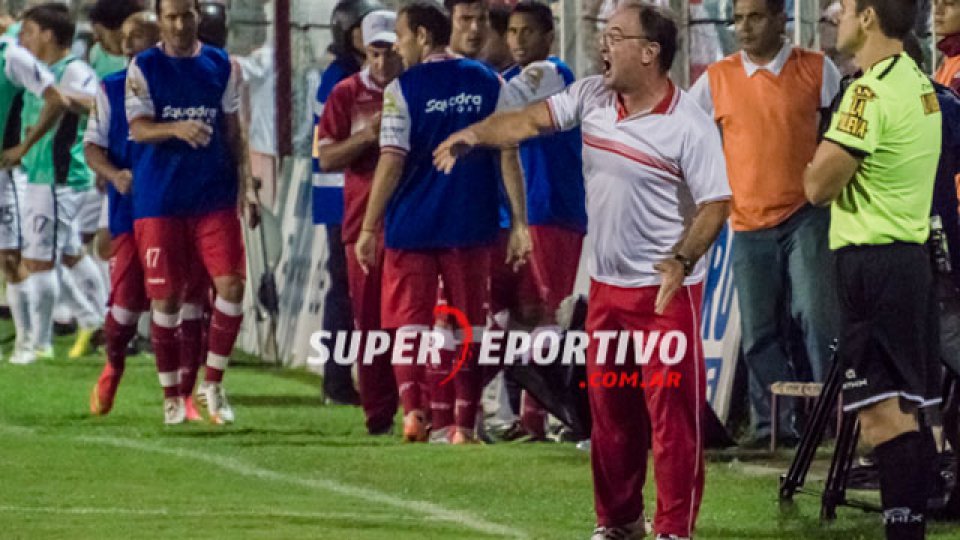 Edgardo Cervilla habló del momento de Atlético Paraná.