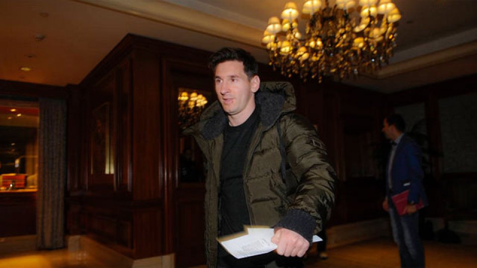 Messi lleg&oacute; pasadas las 20 de Washington al hotel Ritz Carlton.