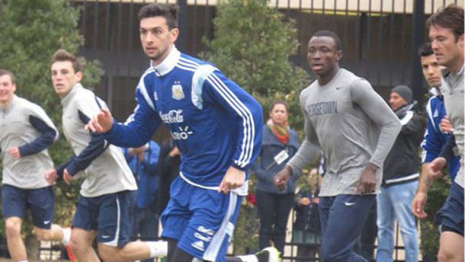 El Tata paró dos formaciones distintas.