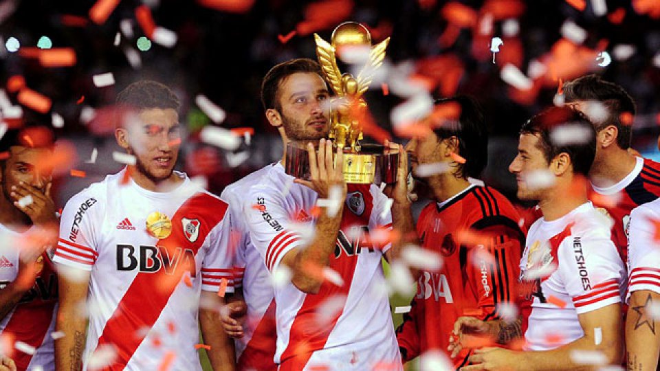 River le ganó a Sevilla y se quedó con la Euroamericana.