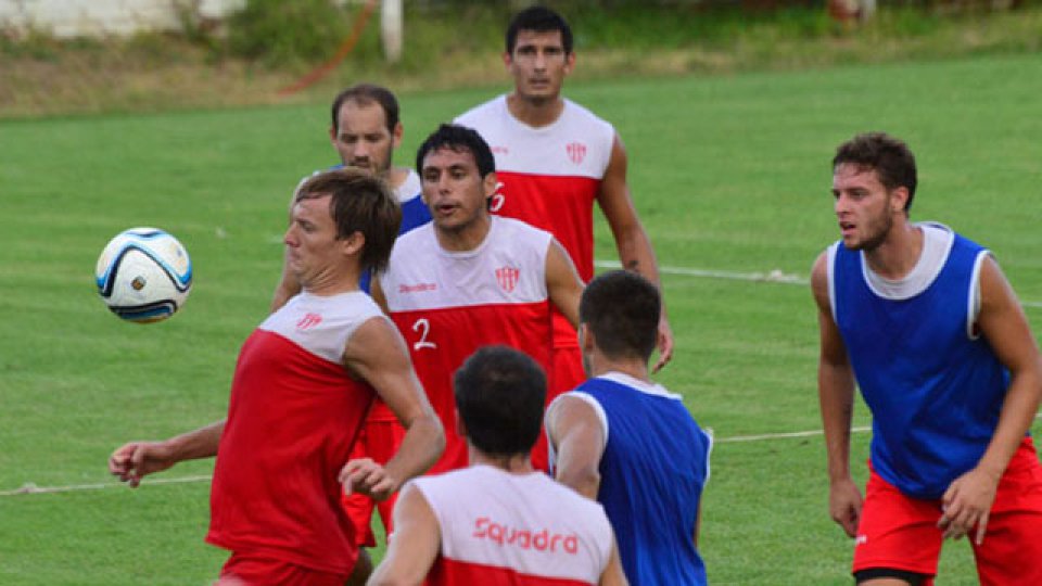 Atlético Paraná tiene los once para ir a San Luis.