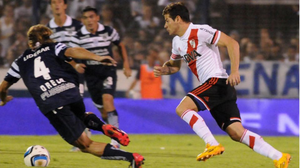 El Millonario venció a Gimnasia por 3-2 en La Plata.