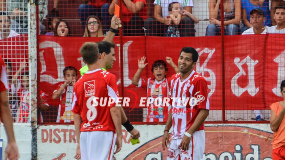 El Gato consiguió un importante triunfo de local.