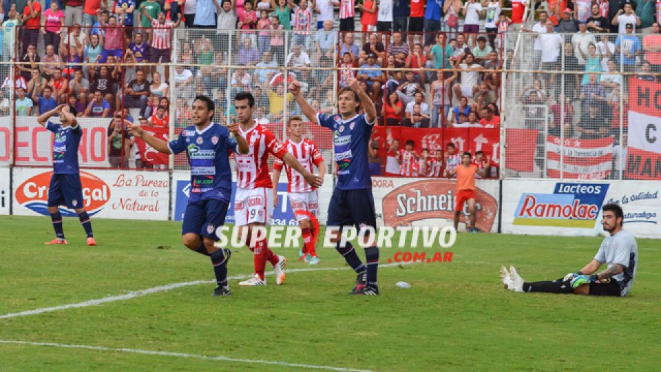 El Gato consiguió un importante triunfo de local.