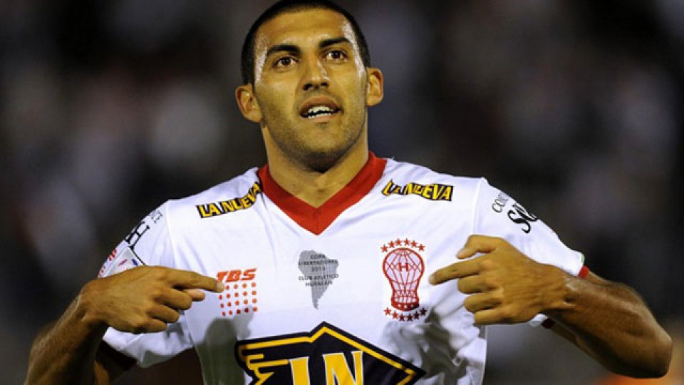 Huracán y Universitario igualaron 1 a 1 en Parque Patricios.