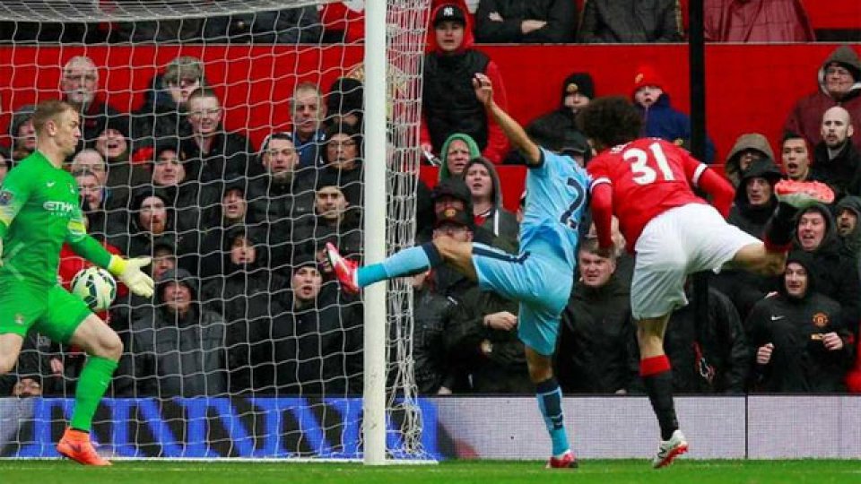 Fue victoria del United por 4-2 en el Old Trafford.