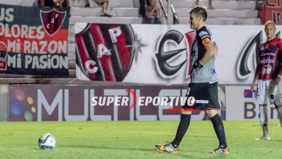 Bértoli marcó el primer gol de Patronato.