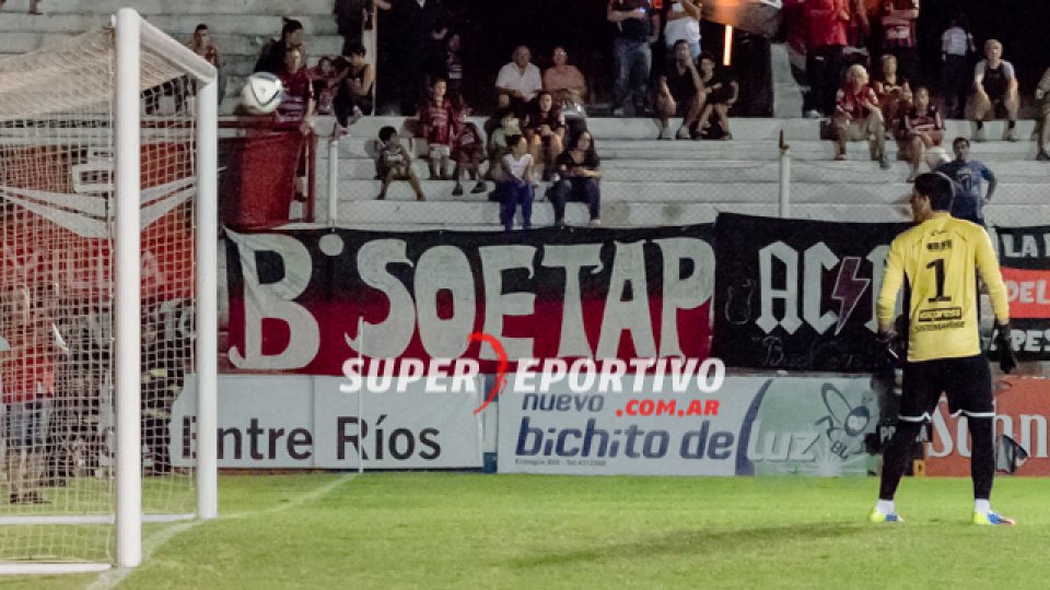 Bértoli marcó el primer gol de Patronato.