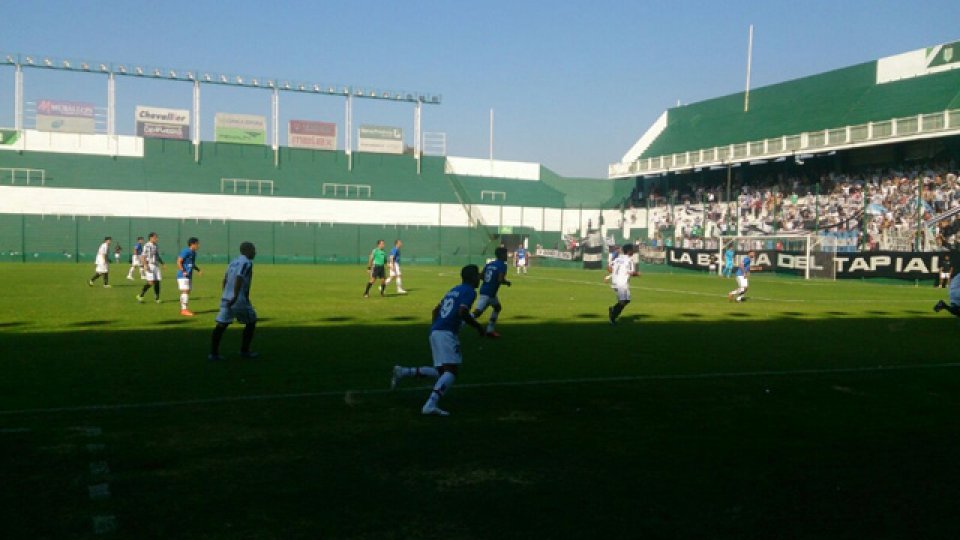 El partido se jugó con gran marco de público que fue a ver a La Emilia.