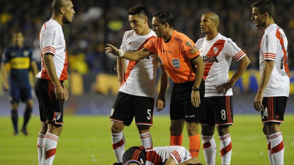 Patricio Loustau impartiendo justicia.