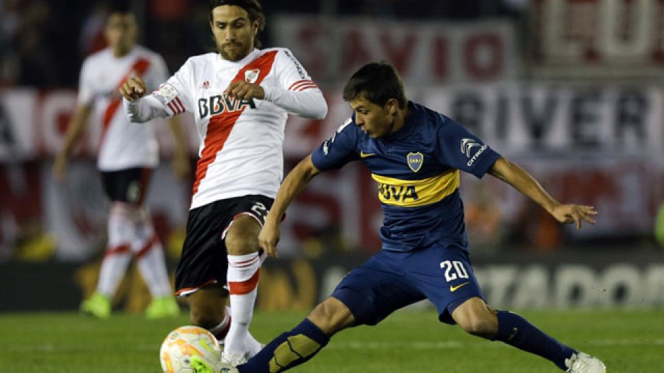 Con un penal discutido, River le gan&oacute; a Boca y sue&ntilde;a.