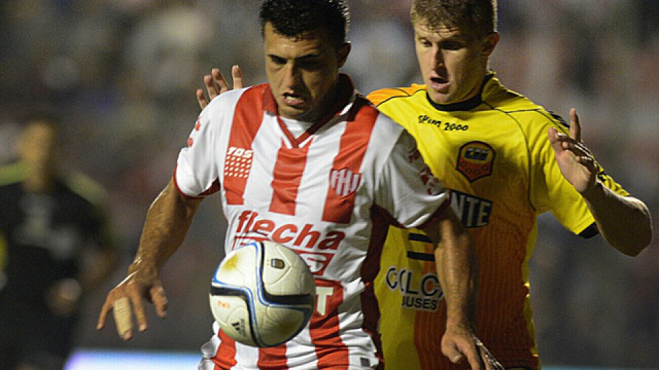 Unión derrotó a Crucero del Norte por 5 a 2.