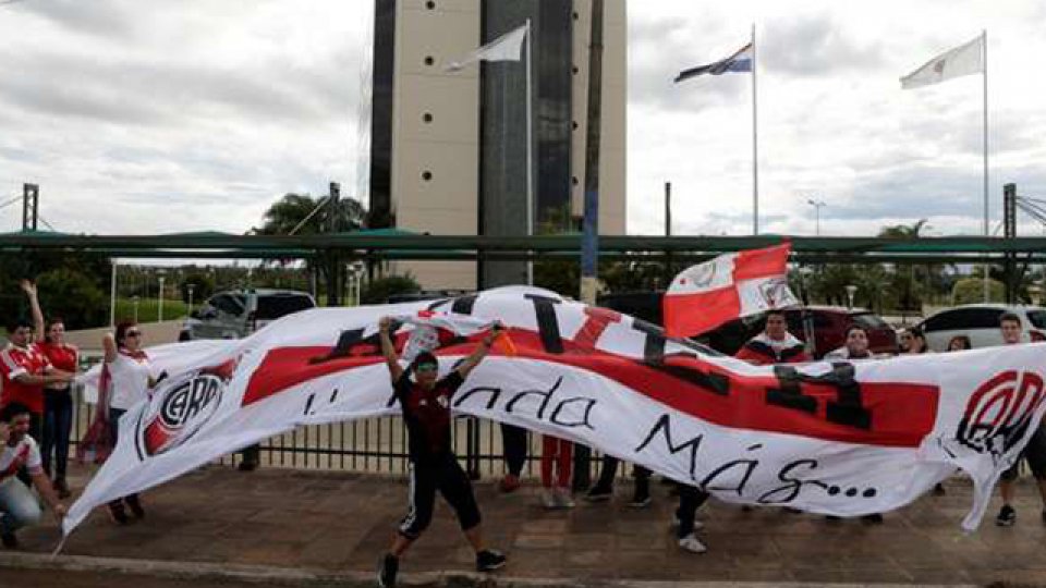 Todo el mundo del fútbol está atento a lo que sucede en Asunción.