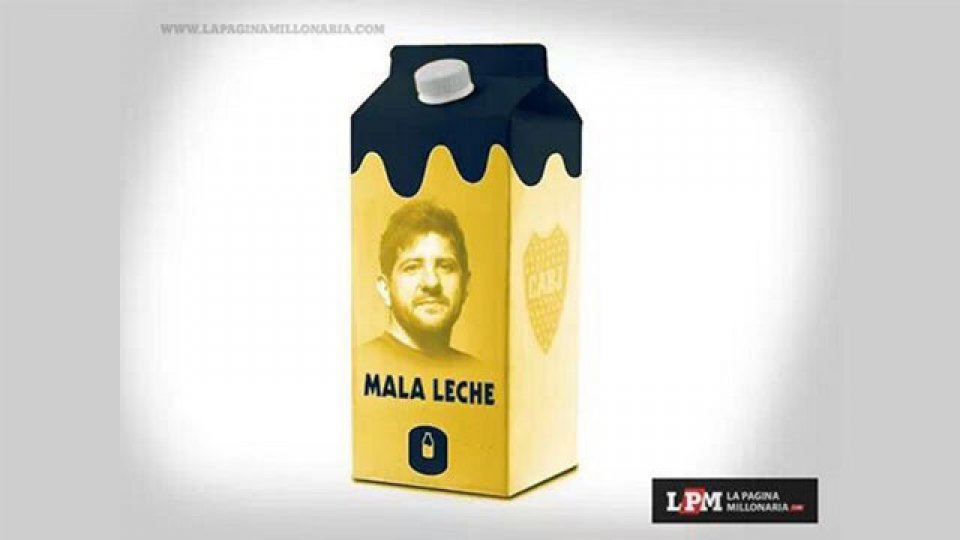 Las cargadas de River a Boca con los clásicos afiches.