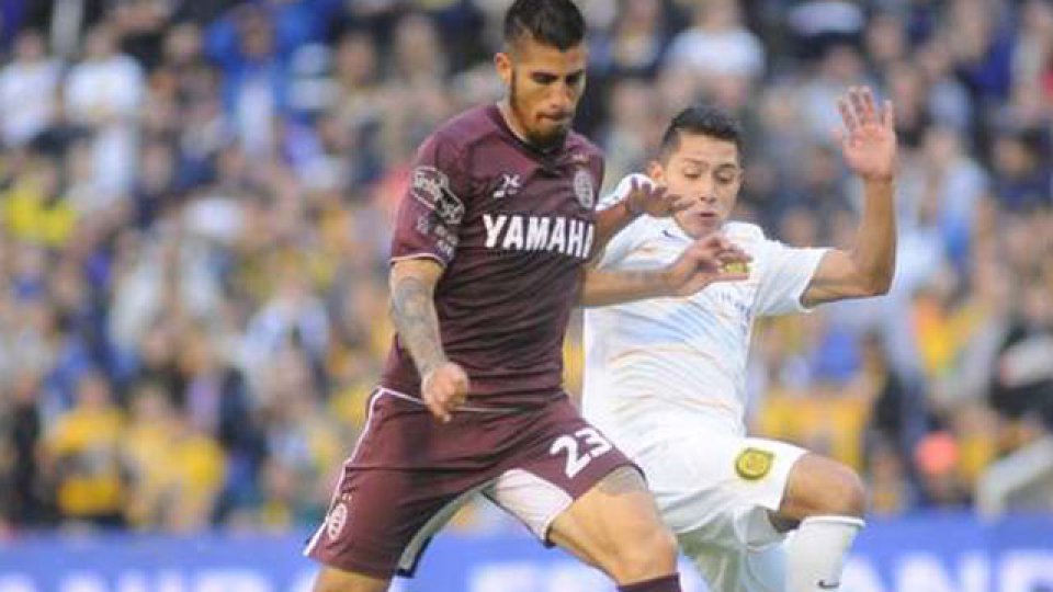 Central igualó ante Lanús y salvó el invicto.