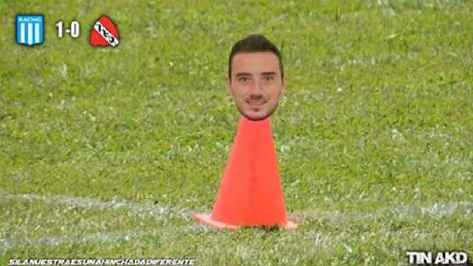 Los hinchas de Racing se burlan del Rojo a través de las redes sociales.