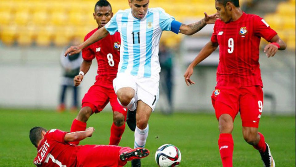 Argentina igualó con Panamá en el debut.