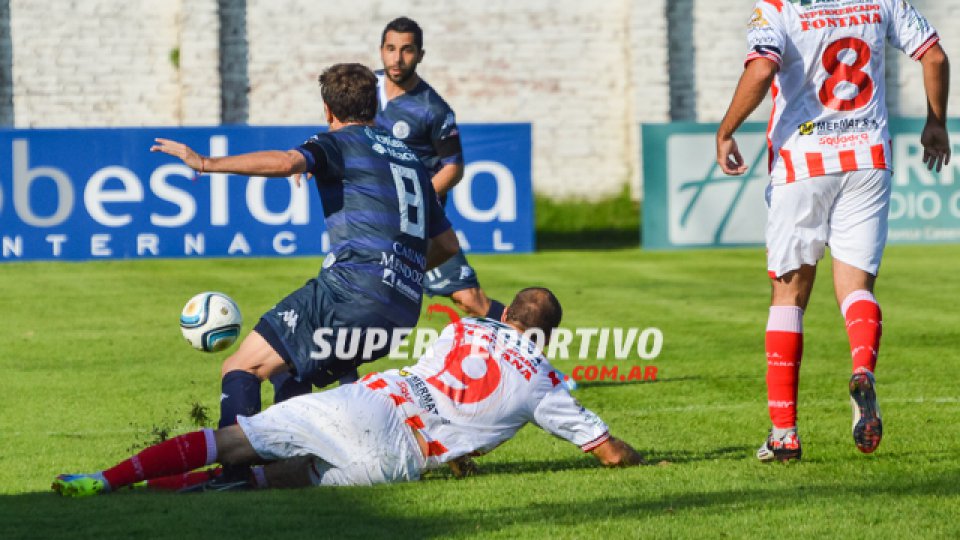 El Gato remontó un complicado encuentro.