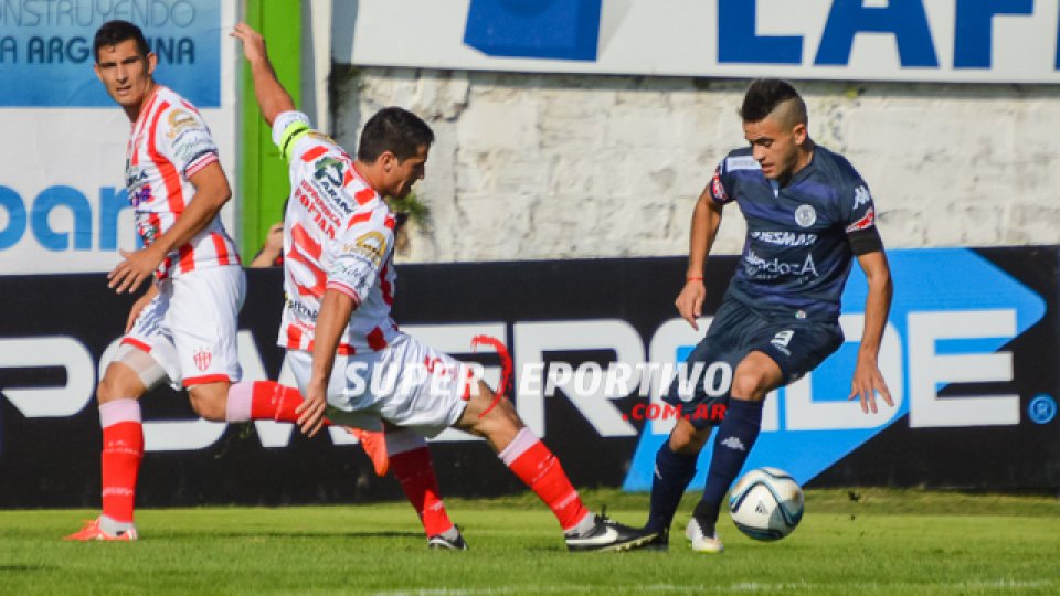 El Gato remontó un complicado encuentro.