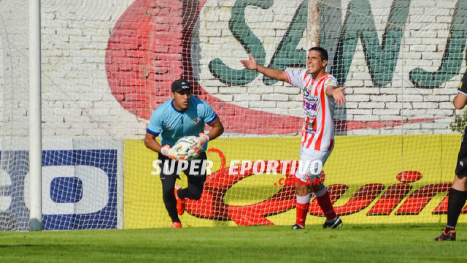 El Gato remontó un complicado encuentro.