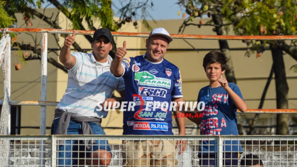 El público acompañó al Rojiblanco en la tarde del domingo.