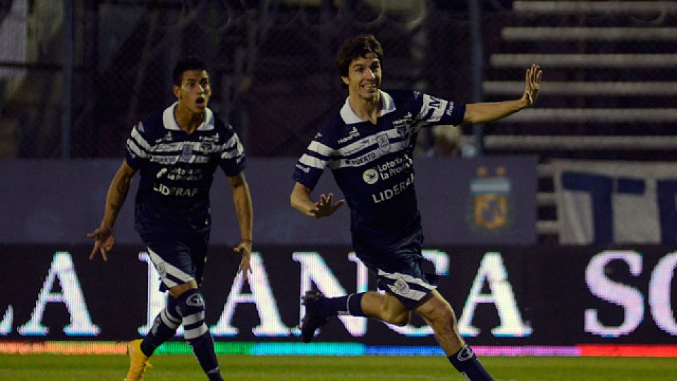 Unión cayó este viernes 5 a 2 ante Gimnasia.