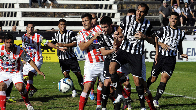 El Decano no pudo sumar en su visita a Gimnasia.