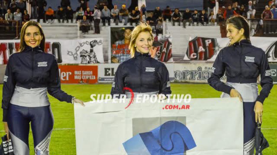 Las postales de Patronato y Guaraní Antonio Franco en el Grella.