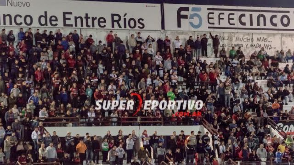 Las postales de Patronato y Guaraní Antonio Franco en el Grella.