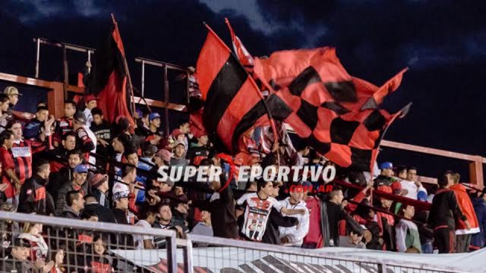 Las postales de Patronato y Guaraní Antonio Franco en el Grella.