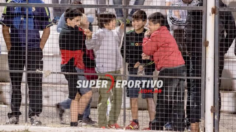 Las postales de Patronato y Guaraní Antonio Franco en el Grella.