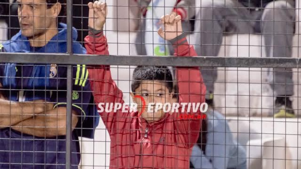 Las postales de Patronato y Guaraní Antonio Franco en el Grella.