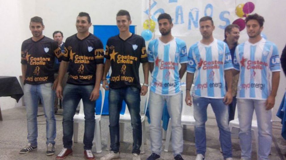 La nueva indumentaria de Belgrano. (@LFdelFutbol)