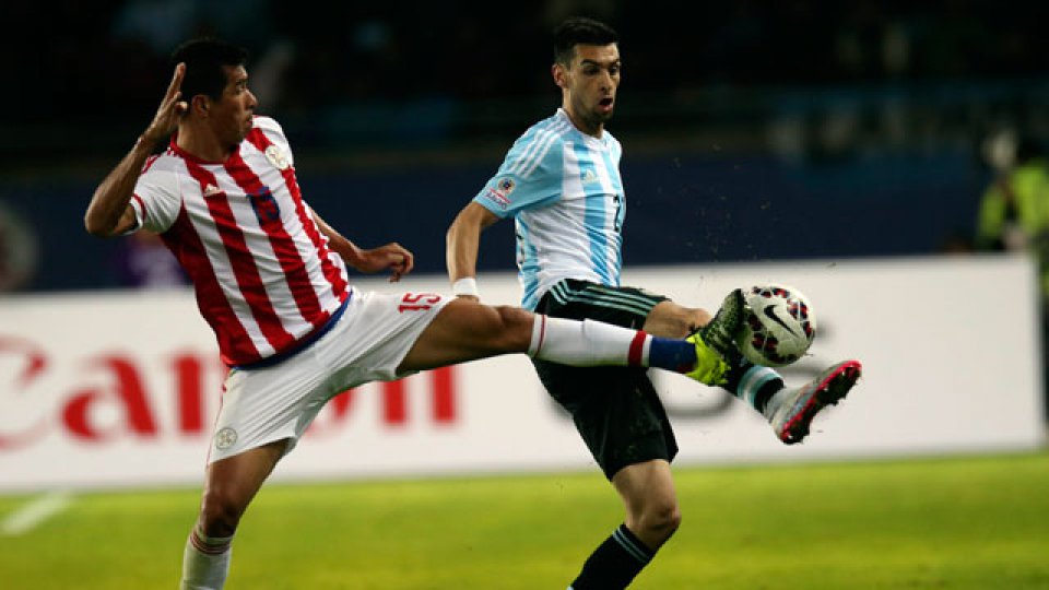 Fue 2-2, en La Serena. Goles de Agüero y Messi, de penal.