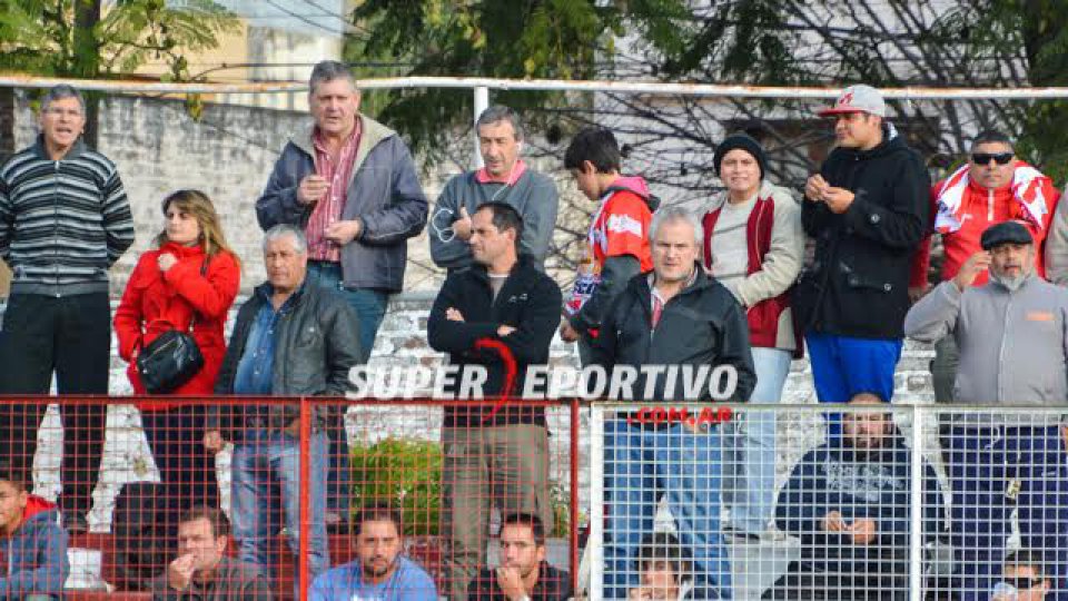 Las imágenes del clásico provincial en el estadio Pedro Mutio.