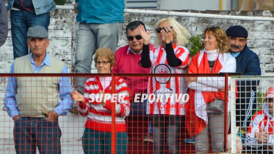 Las imágenes del clásico provincial en el estadio Pedro Mutio.
