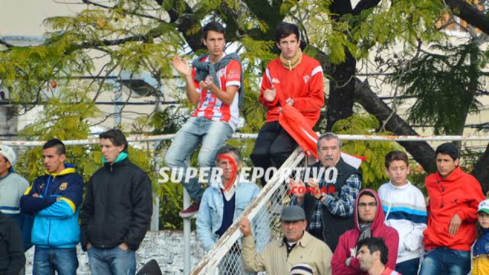 Las imágenes del clásico provincial en el estadio Pedro Mutio.