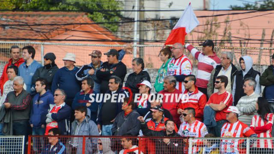 Las imágenes del clásico provincial en el estadio Pedro Mutio.