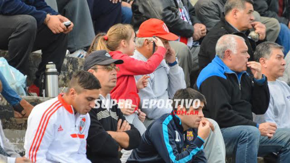 Las imágenes del clásico provincial en el estadio Pedro Mutio.