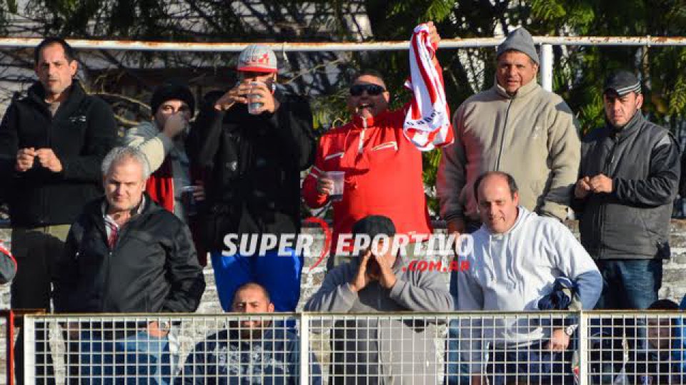 Las imágenes del clásico provincial en el estadio Pedro Mutio.