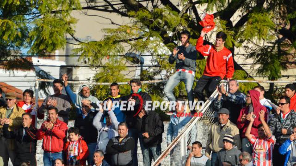 Las imágenes del clásico provincial en el estadio Pedro Mutio.