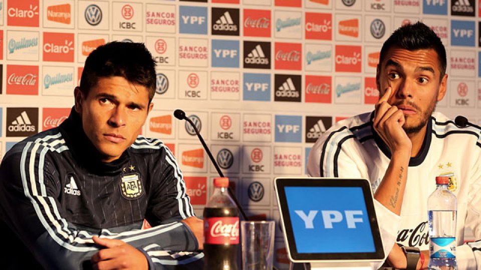 Roncaglia y Romero, en la conferencia de la Selección.