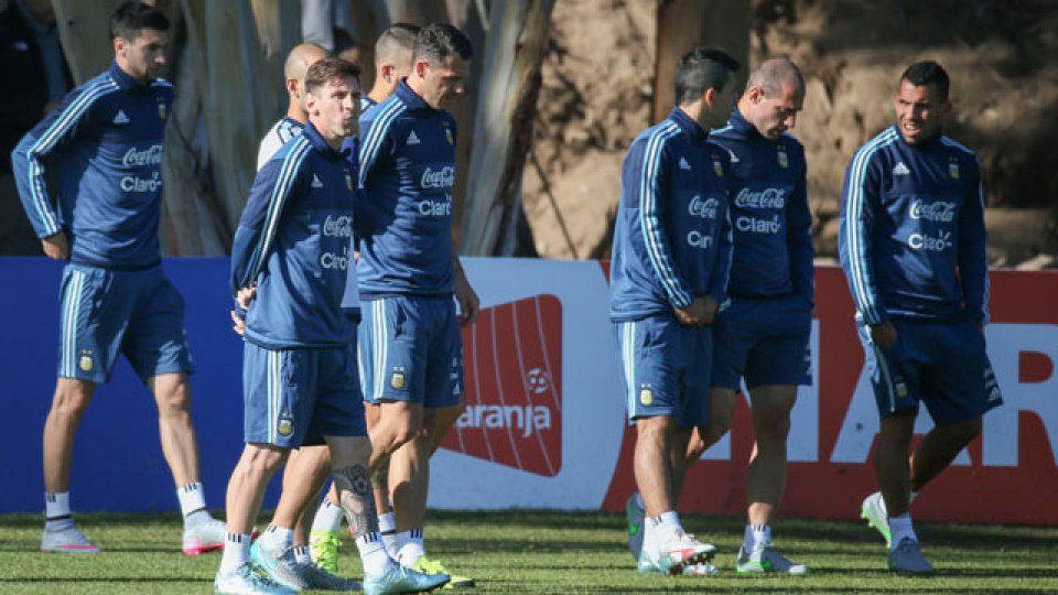 La Selección piensa en el choque ante Colombia.