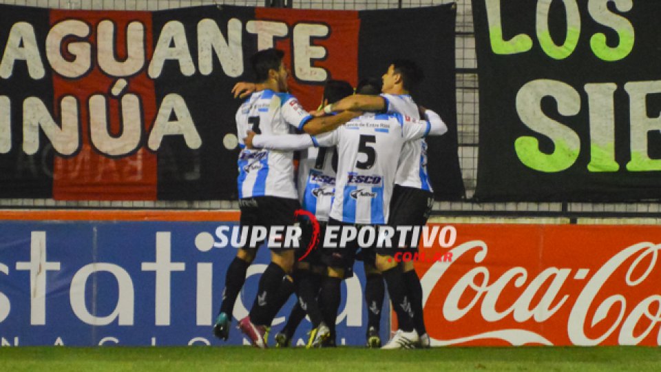 Juventud Unida se llevó los tres puntos del Grella.