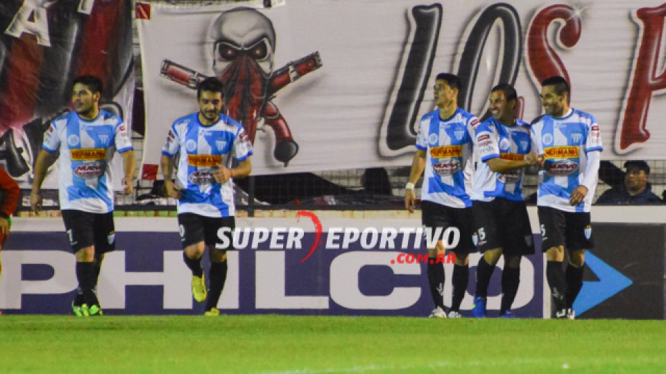 Juventud Unida se llevó los tres puntos del Grella.