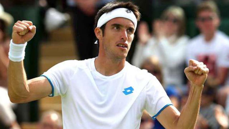 Mayer ganó en su debut en Wimbledon.