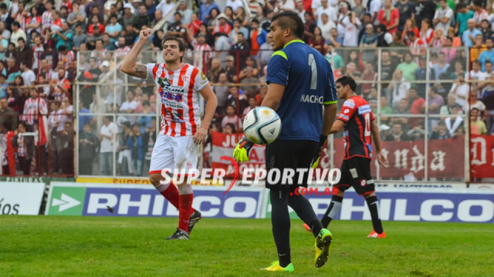 El Patrón se llevó una merecida victoria ante el Gato en el Pedro Mutio.
