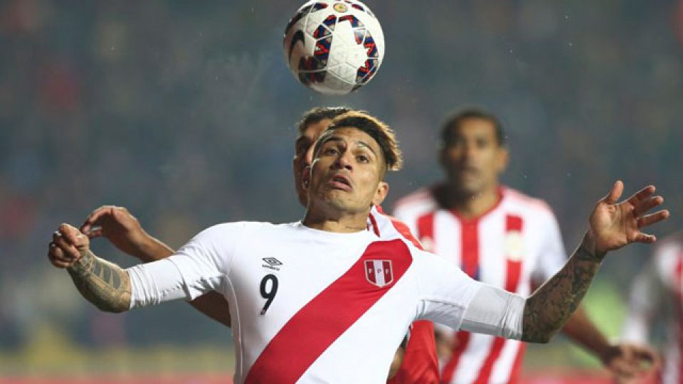 Per&uacute; venci&oacute; a Paraguay por 2-0, con los goles de Carrillo y Guerrero.