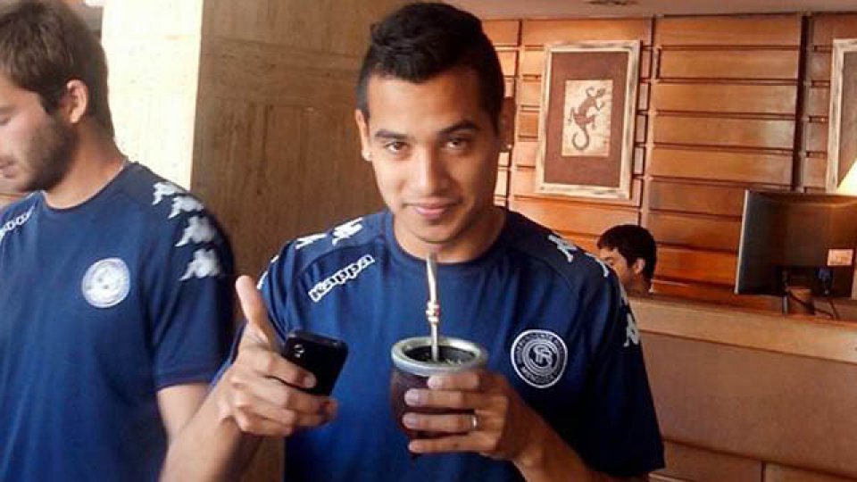 Rodrigo Gutierrez llega al Decano.