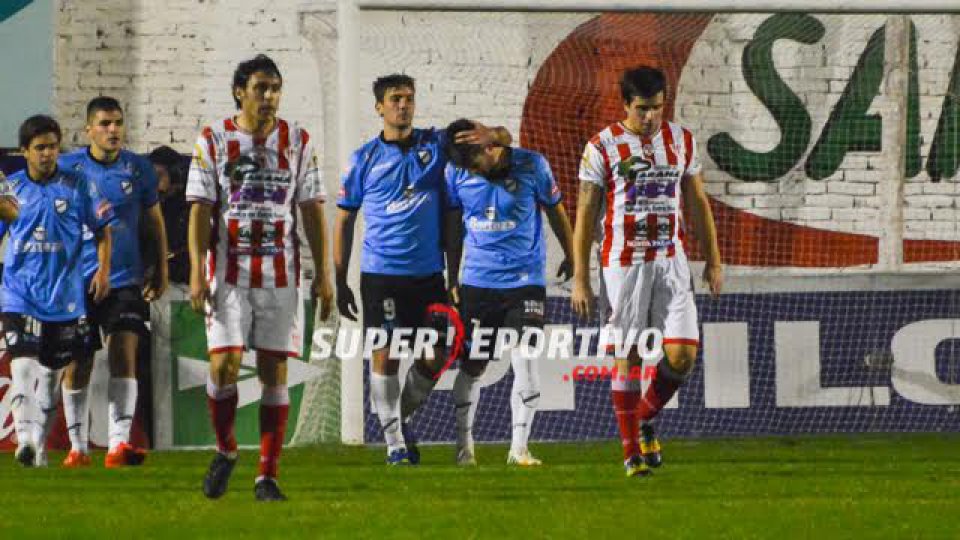 All Boys se llevó una victoria ante el Decano en el Mutio.